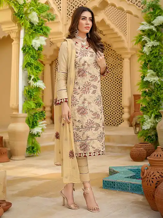 Mahnur-Luxury-Bareeze-Winter-Collection-2022-party-wear