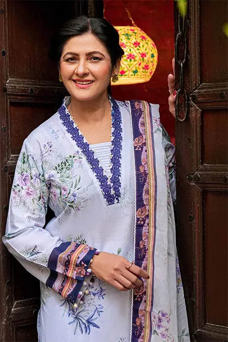 Gul Ahmed Mothers Lawn Collection 2023 BM-32005 (B)