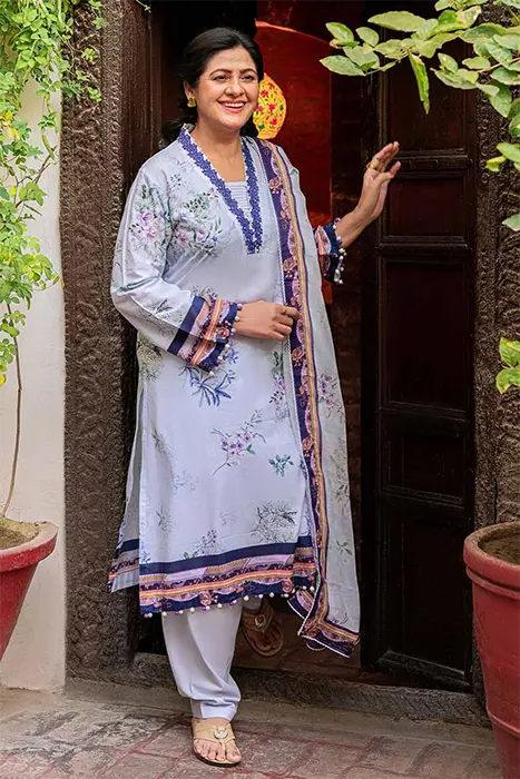 Gul Ahmed Mothers Lawn Collection 2023 BM-32005 (C)