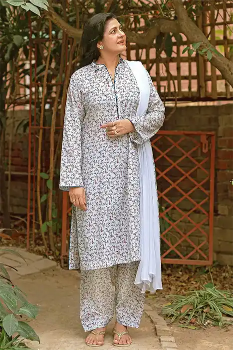 Gul Ahmed Mothers Lawn Collection 2023 SL32029 ( A)