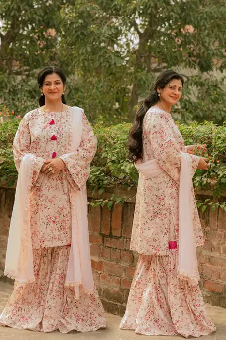 Gul Ahmed Mothers Lawn Collection 2023 SL32038 ( A)
