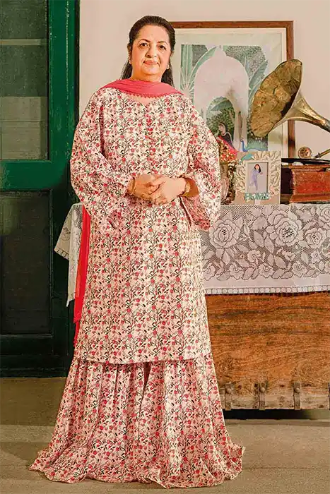 Gul Ahmed Mothers Lawn Collection 2023 SL32040 ( A)