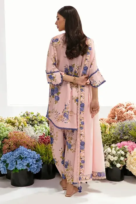 A Beautiful Peach colour Pakistani suit by sana safinaz