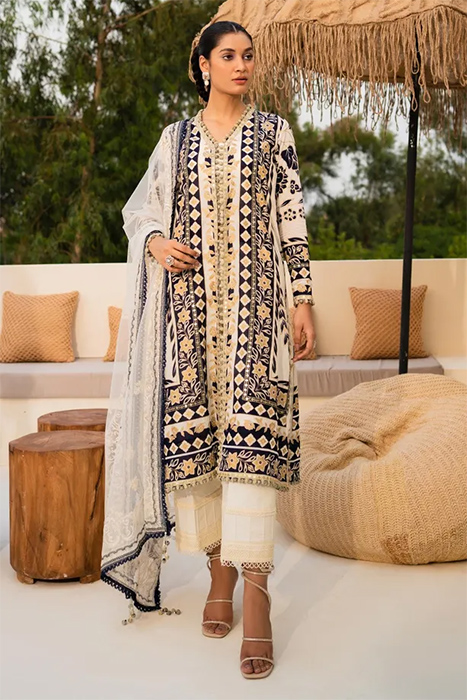 A Beautiful Printed Suit by Sana Safinaz
