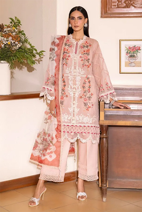 A Beautiful Pakistani Suits by Sana Safinaz Muzlin