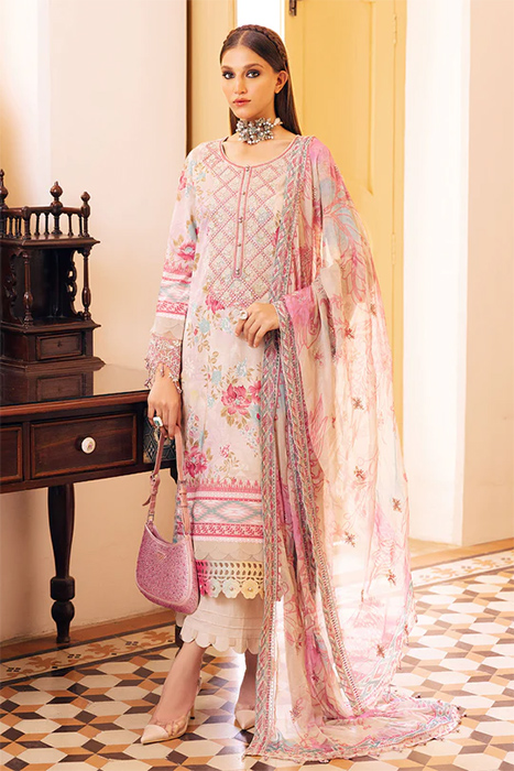 A Pakistani Suit by Nureh Gardenia