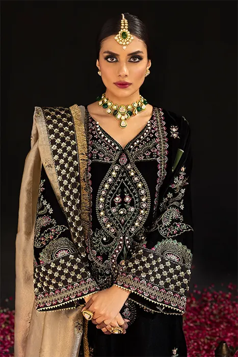 Nureh Maya Velvet Pakistani Collection - MORBAGH c