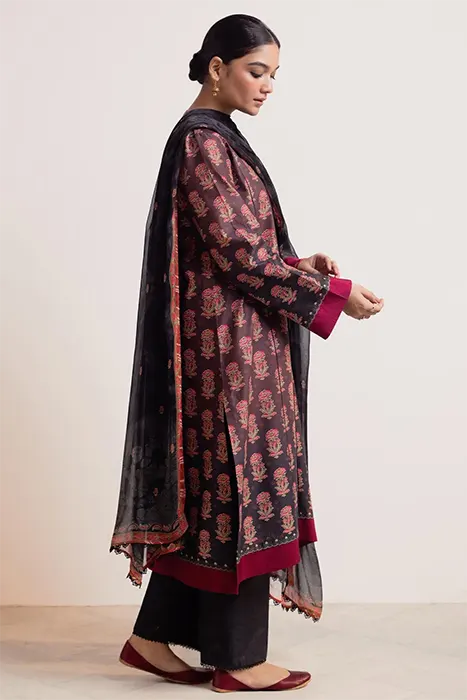 Coco Prints by Zara Shahjahan 2024 Pakistani Suits - SURKH-D9 c