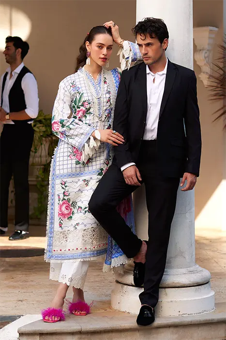 Mushq Luxury Lawn 2024 - Te Amo Pakistani Suits - BELLA BELLEZA e