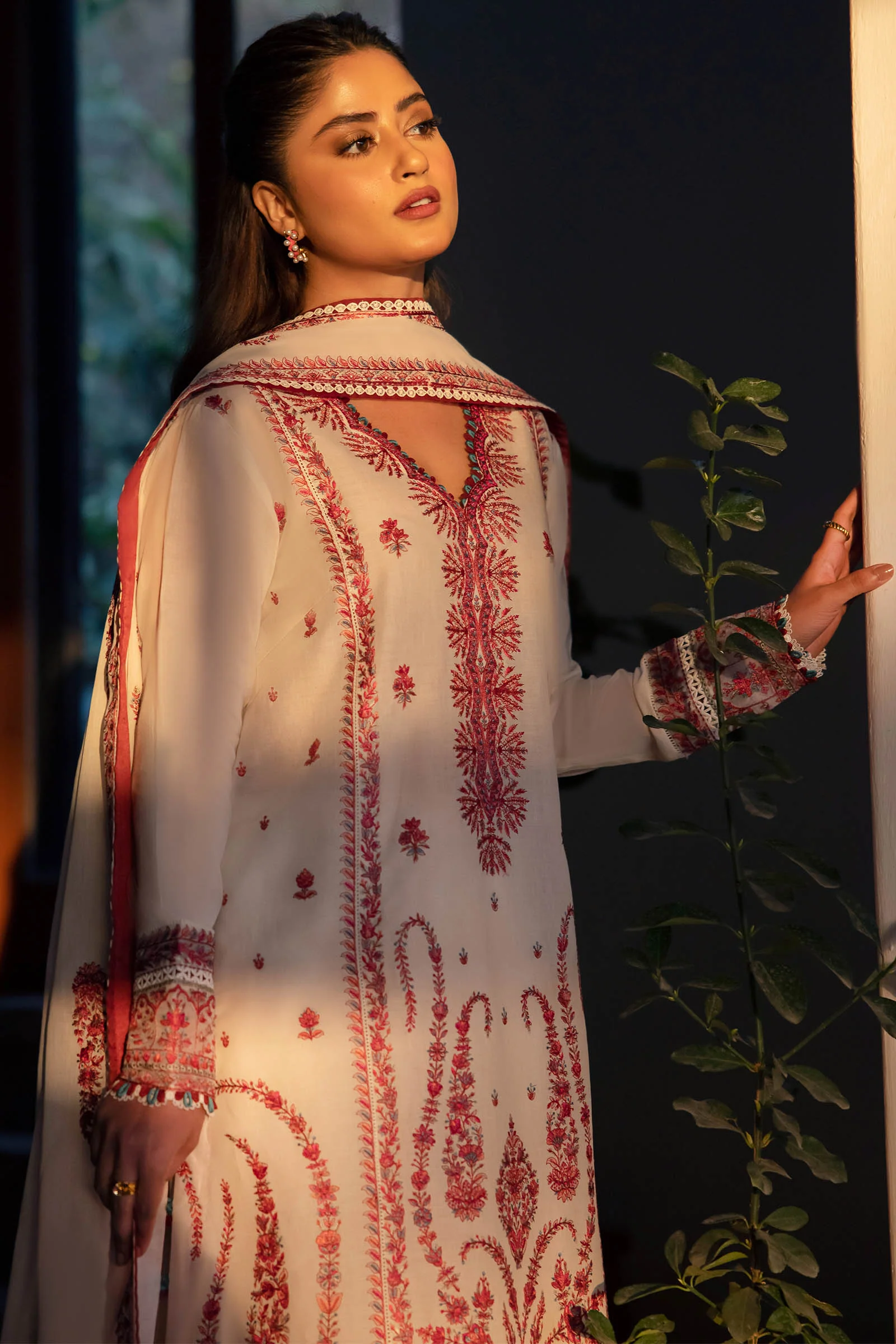 Zaha Lawn 2024 Pakistani Suits - ELANIA (ZL24-09 A) d