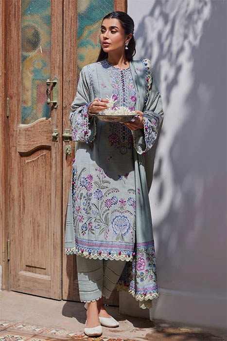 Buy Velvet Winter Pakistani Suits Online in India – Stilento